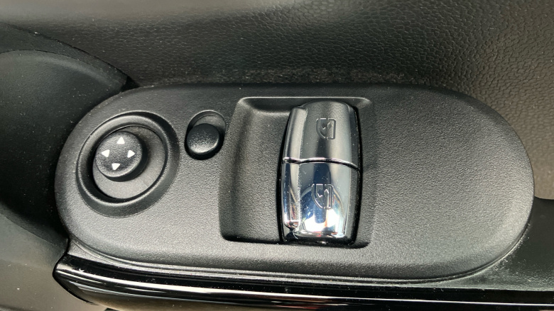 MINI Hatchback 1.5 Cooper Classic 3dr Petrol Hatchback